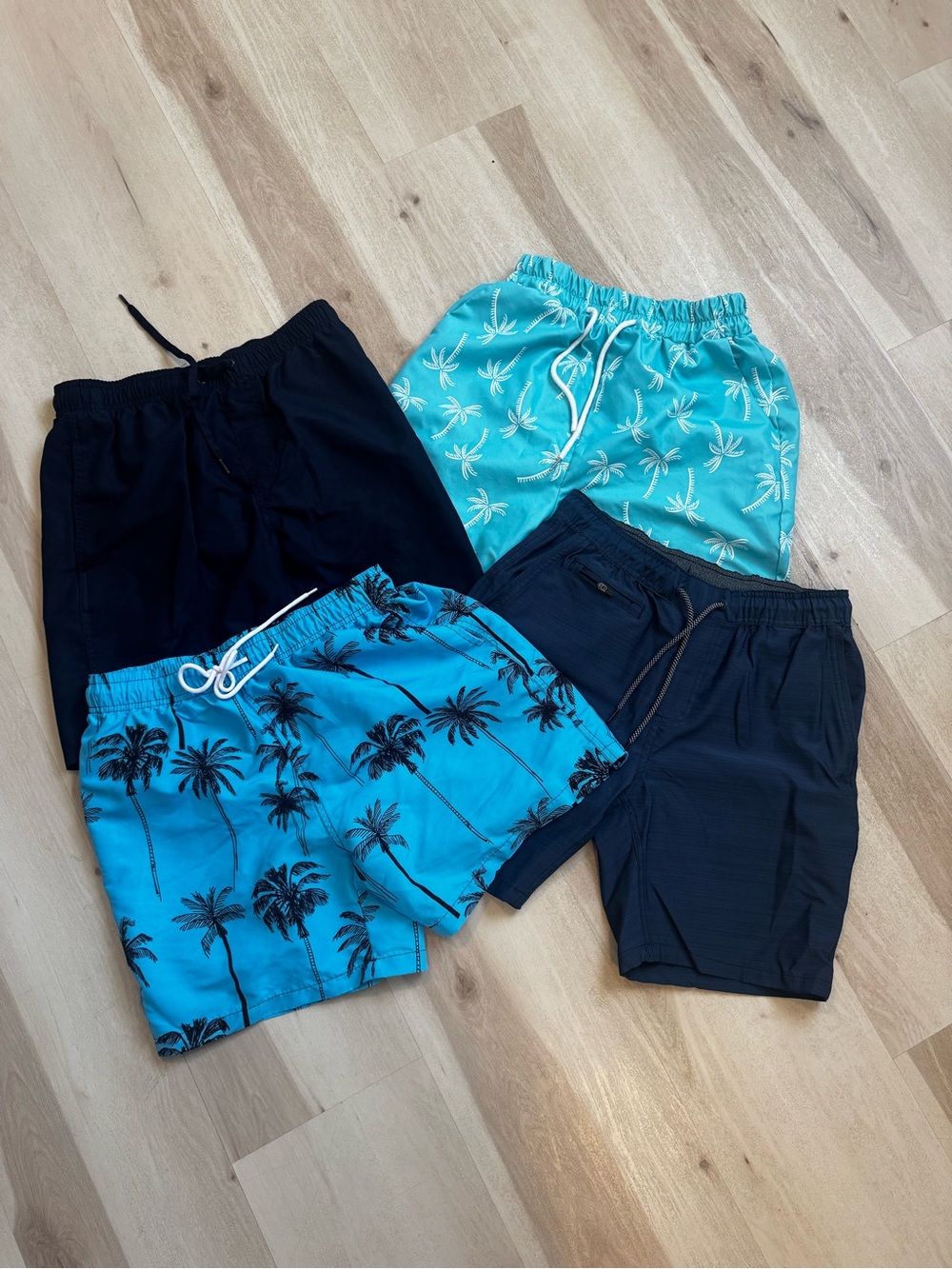 Men's Blue Palm & Solid Swim Trunks - Beach Ready
